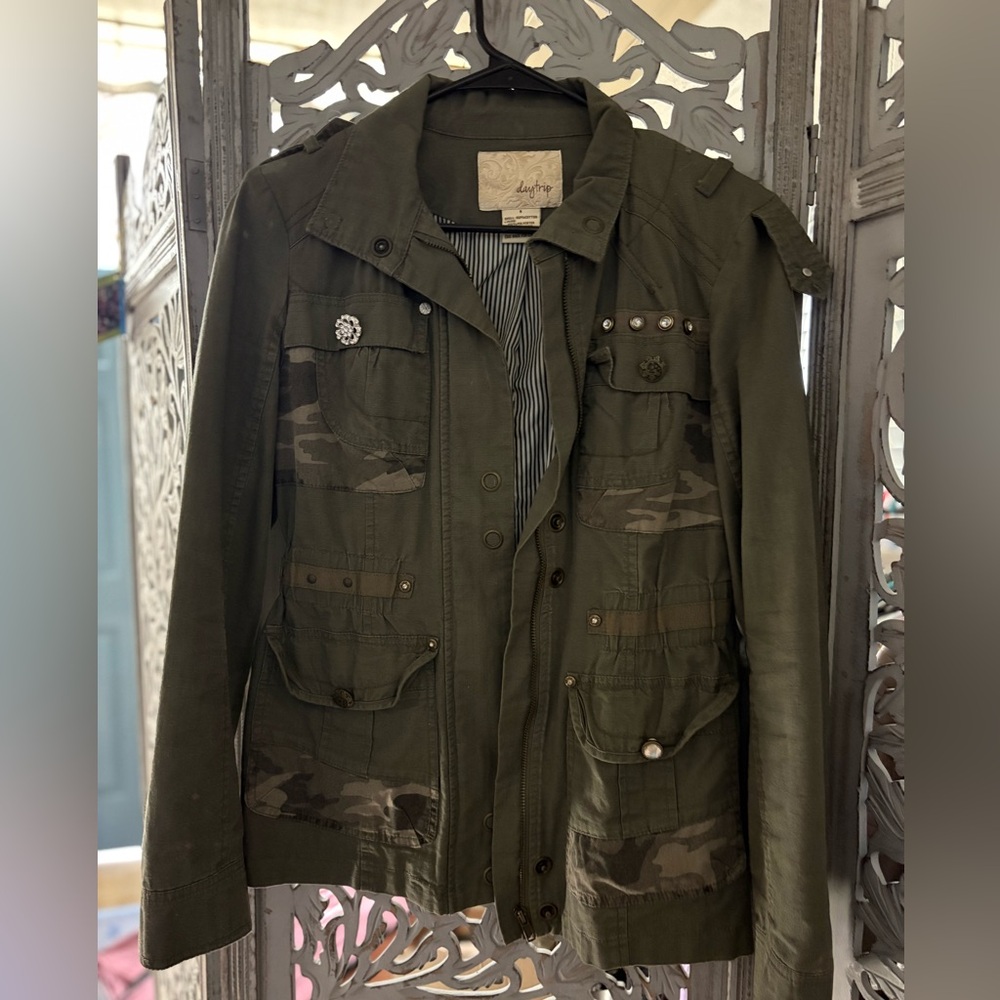 Daytrip Olive Utility Jacket with Camouflage Accents